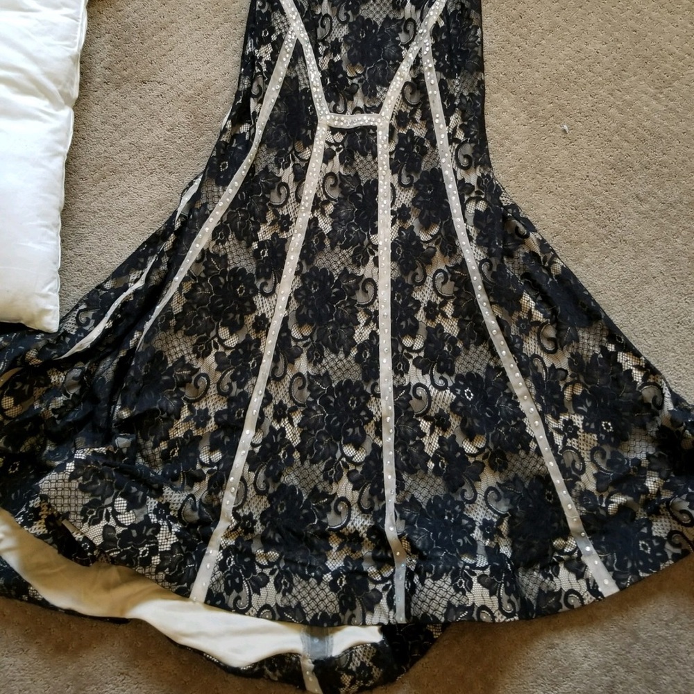 Prom dress! - Picture 4 of 4